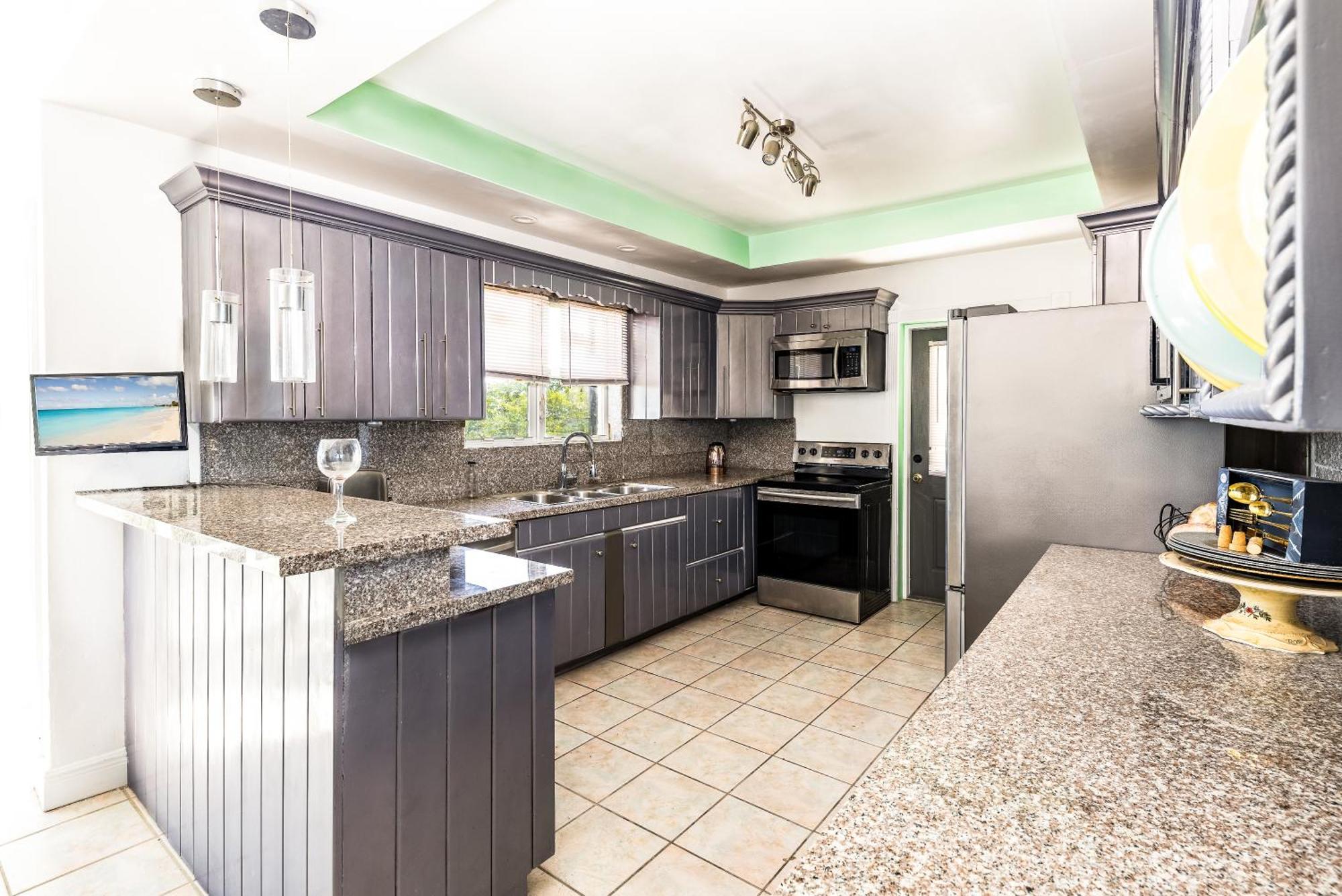 Waterside Home, Shaded Whirlpool Spa, Outdoor Dining, Smart Tv, Amazon Prime Five Cays Settlement Zewnętrze zdjęcie